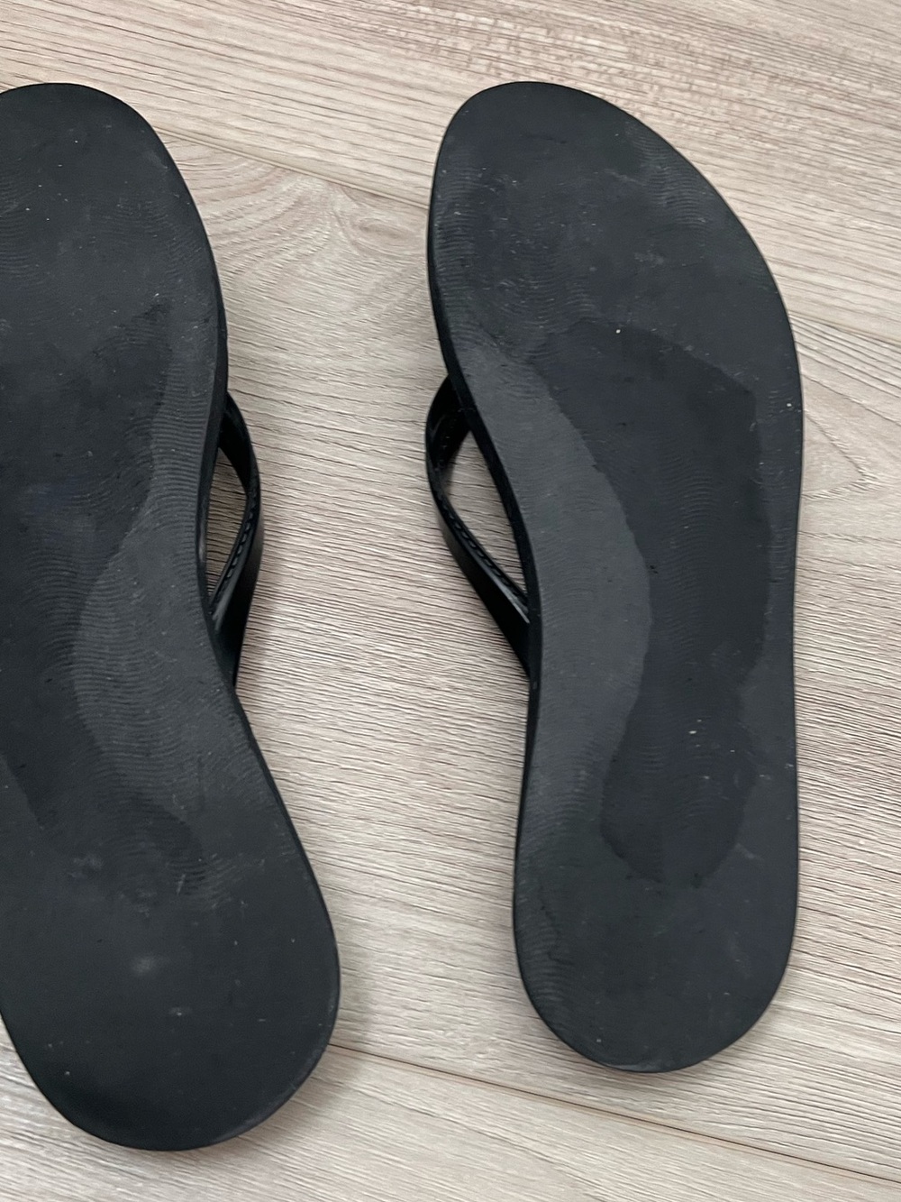 Tory Burch Black Flip Flop Sandals with Gold Logo Accent - Picture 3 of 3